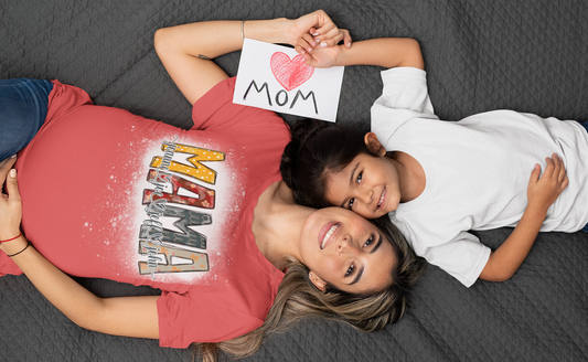 Personalized Mama T-Shirt "Earthy Mama"